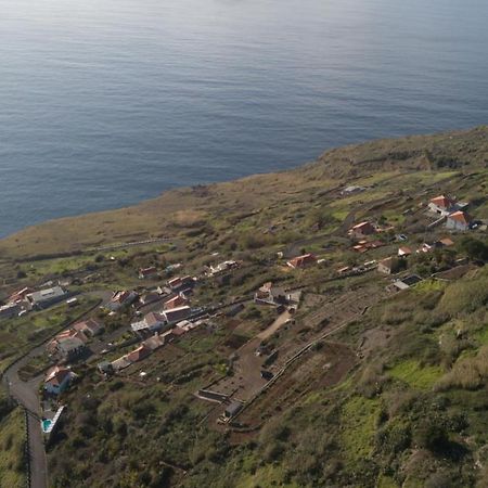 Refugio De Pedra Villa Faja da Ovelha Luaran gambar
